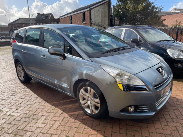 PEUGEOT 5008 2.0 HDi Active Auto Euro 5 5dr