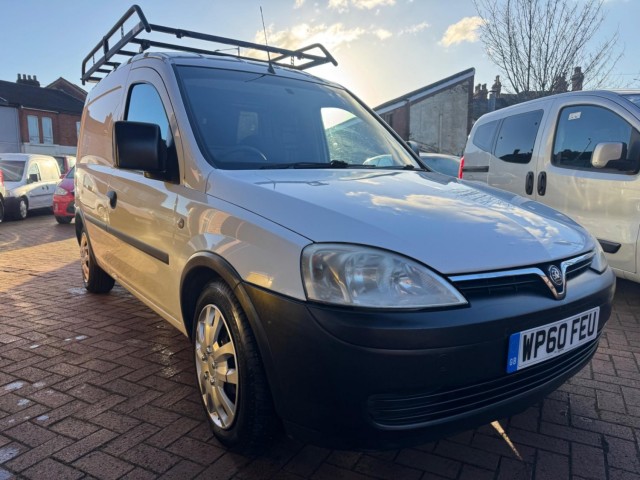 VAUXHALL COMBO 1.7 CDTi 2000 16v 3dr