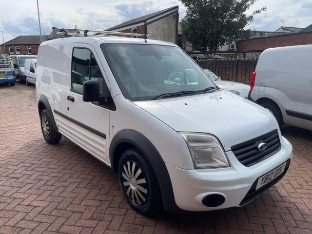 FORD TRANSIT CONNECT 1.8 TDCi T200 Trend L1 H1 4dr DPF
