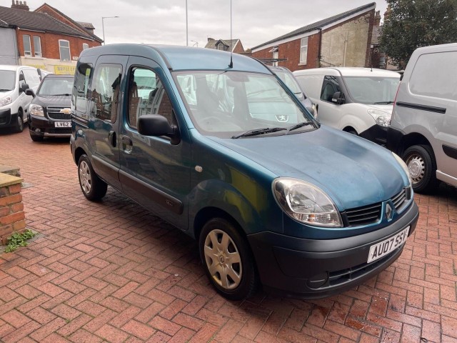 RENAULT Kangoo 1.6 16v Authentique 5dr