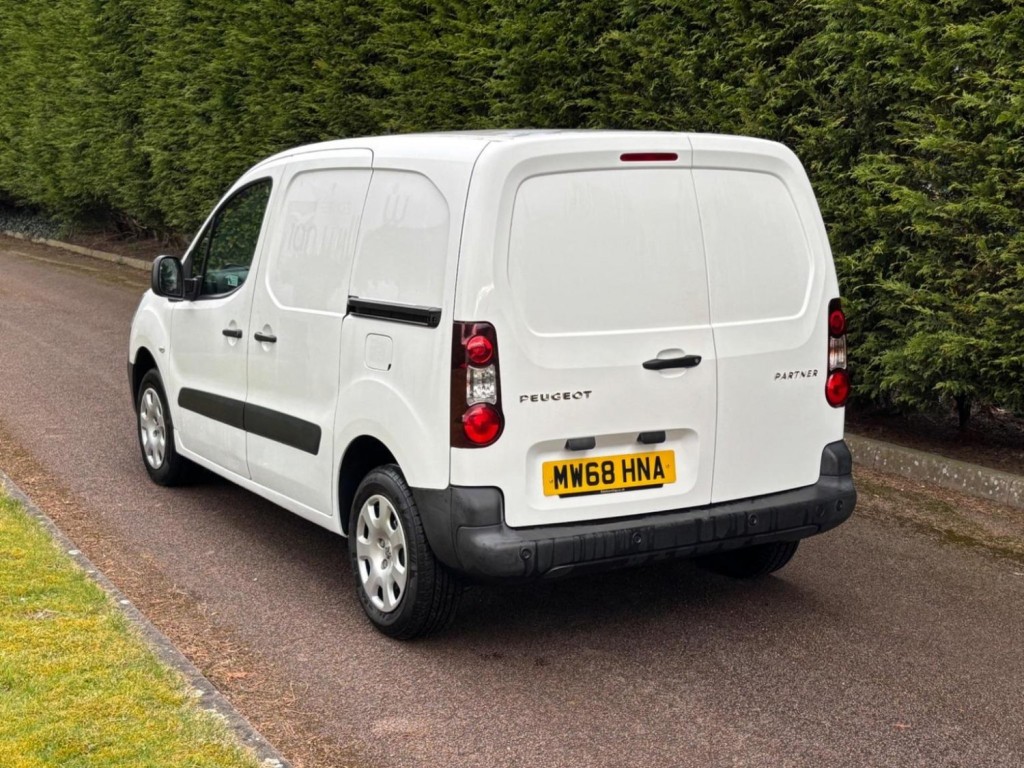 PEUGEOT PARTNER