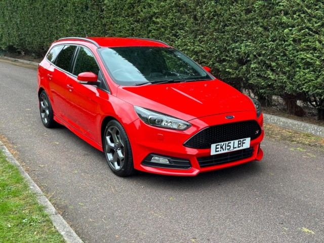 FORD FOCUS 2.0T EcoBoost ST-3 Euro 6 (s/s) 5dr