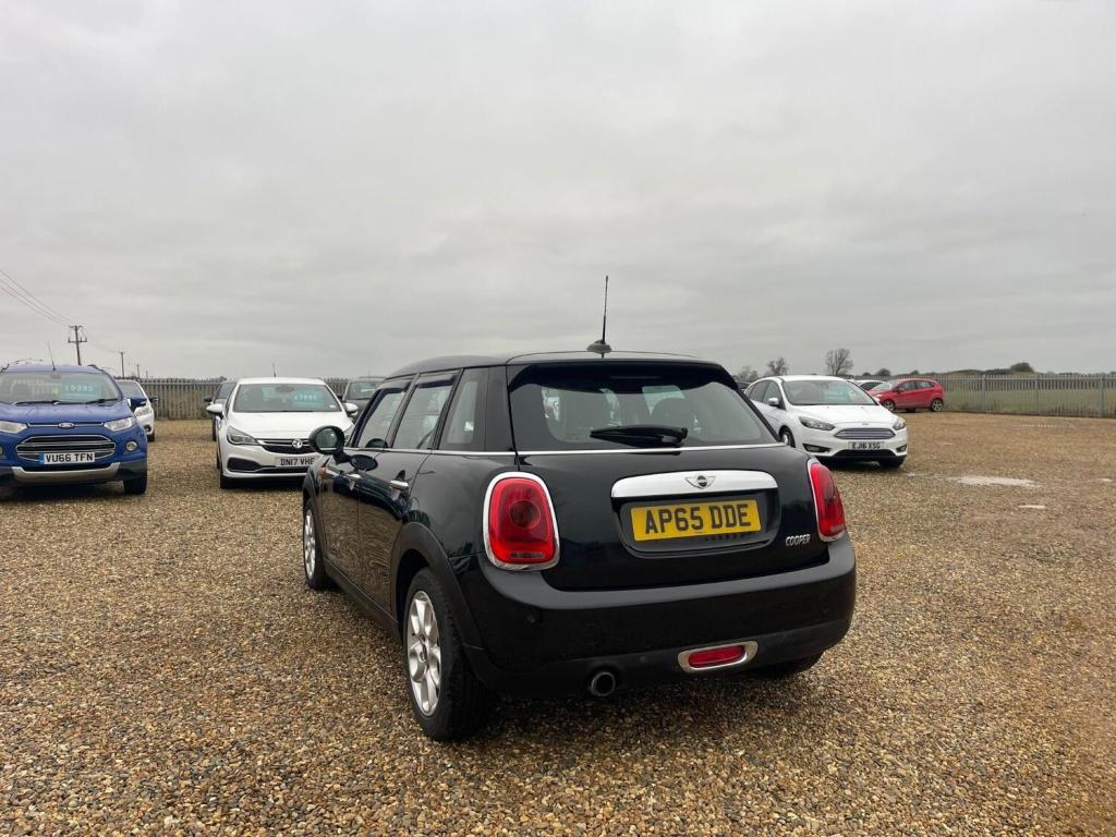 MINI HATCH