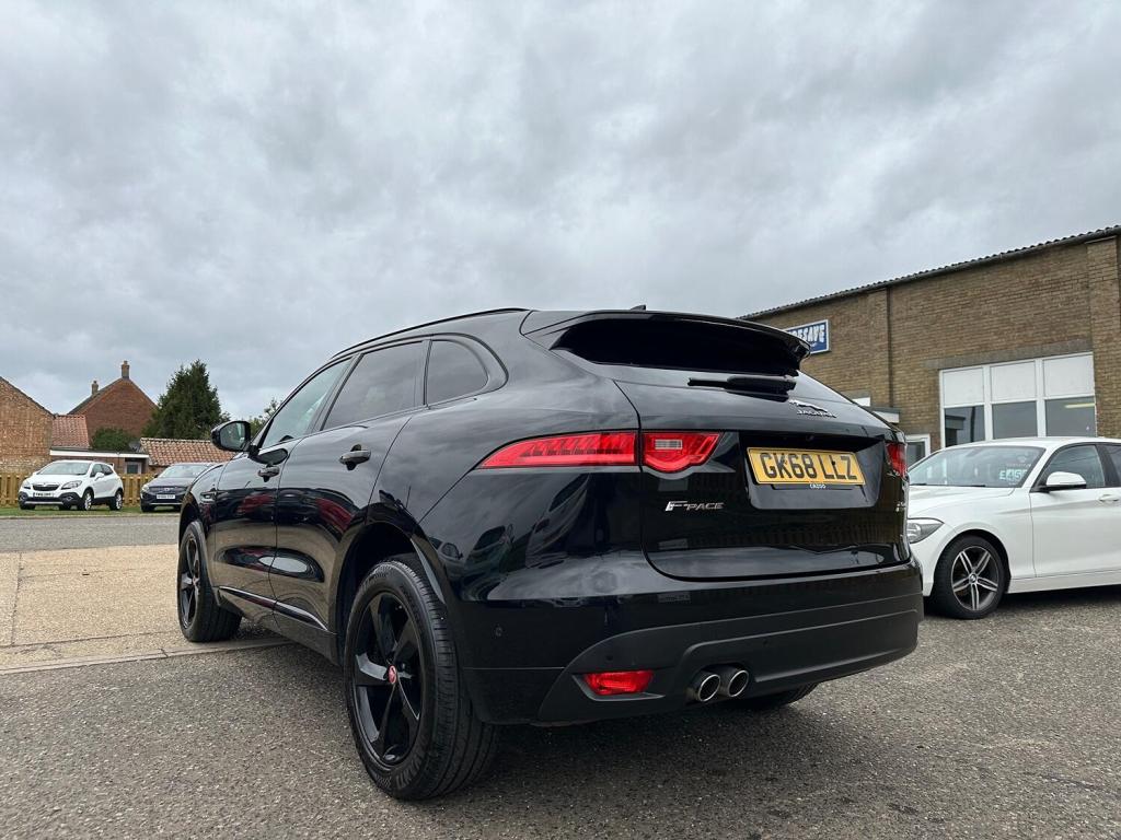 JAGUAR F-PACE