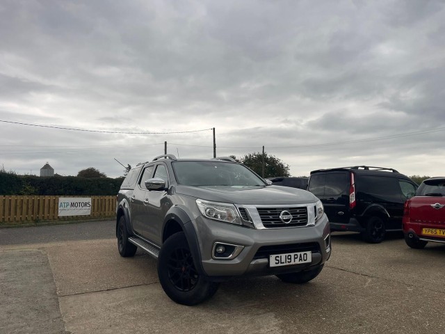 NISSAN NAVARA