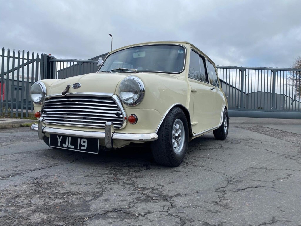 AUSTIN MINI