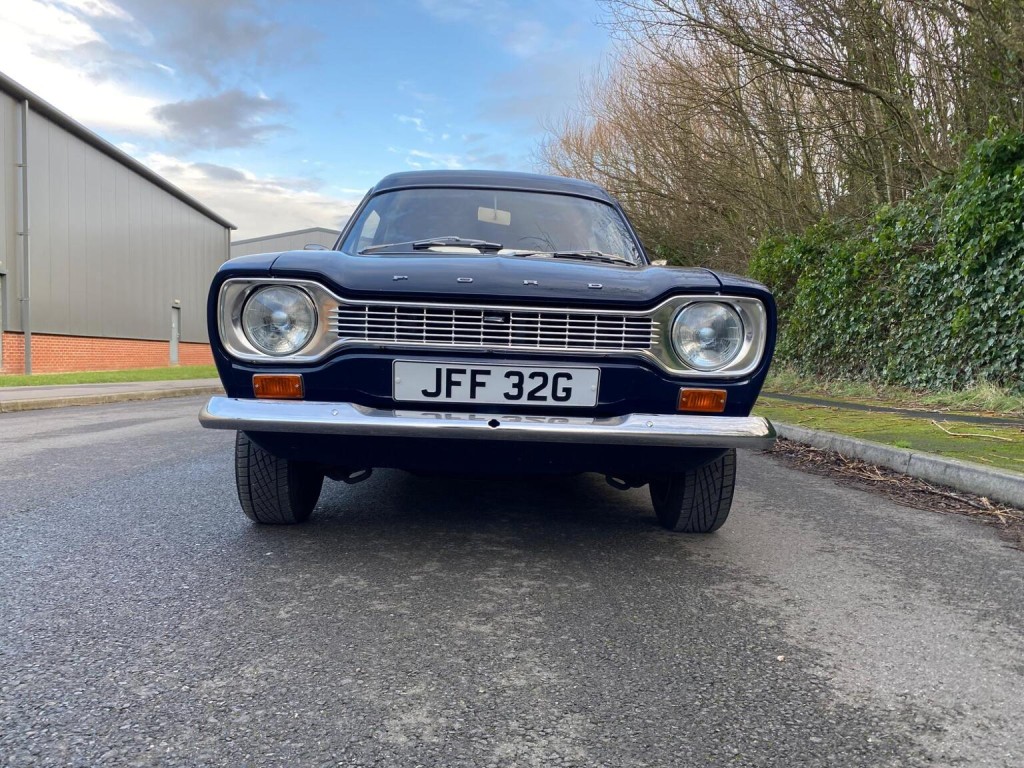 FORD ESCORT