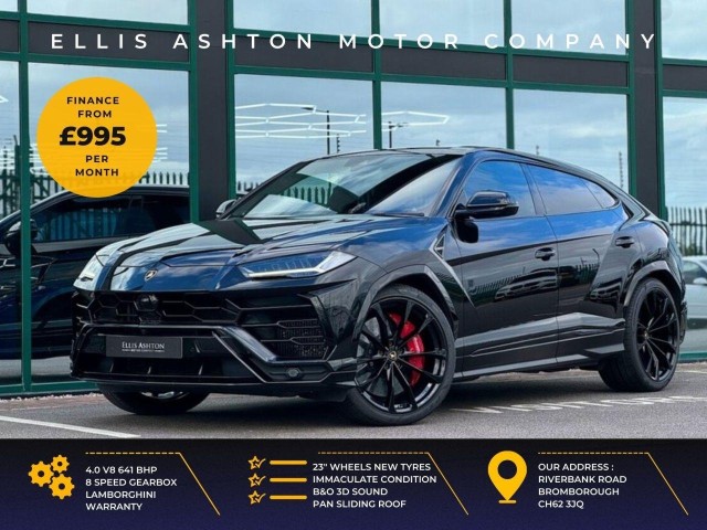LAMBORGHINI URUS