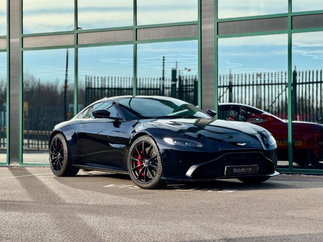 ASTON MARTIN VANTAGE