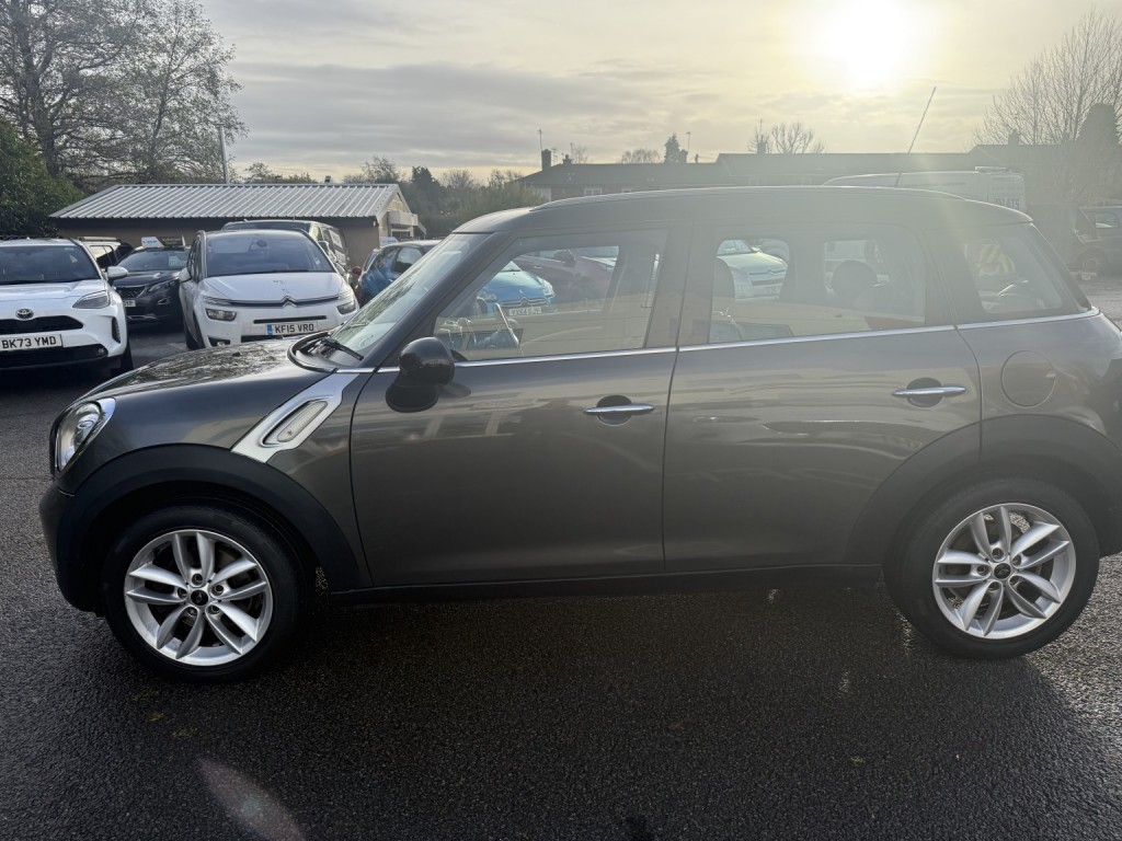 MINI COUNTRYMAN