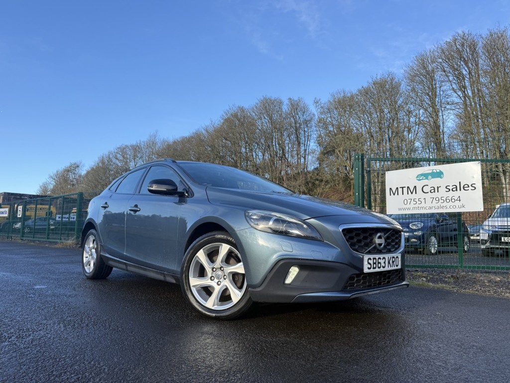 VOLVO V40 CROSS COUNTRY 1.6 D2 Lux