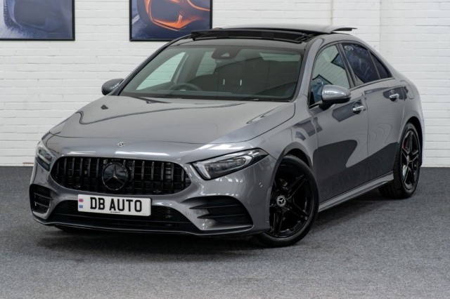 MERCEDES-BENZ A CLASS 1.3 A200 AMG Line