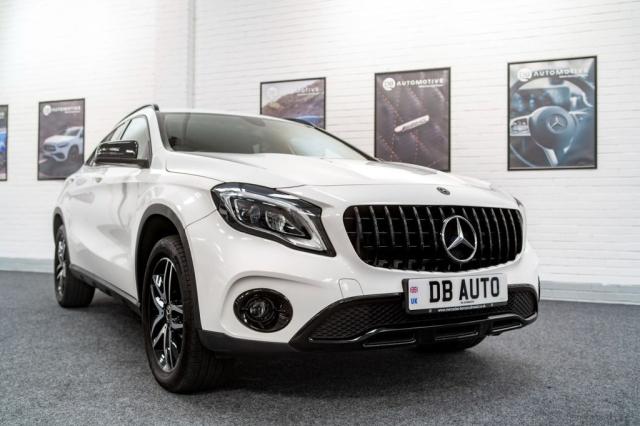 MERCEDES-BENZ GLA CLASS 1.6 GLA180 Urban Edition