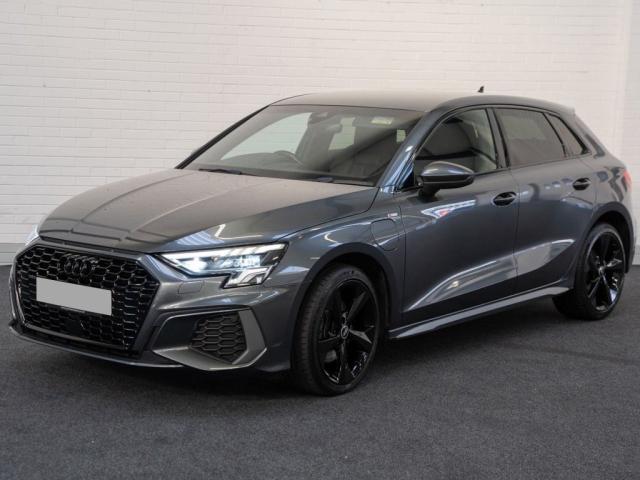 AUDI A3 1.4 TFSIe 40 S line