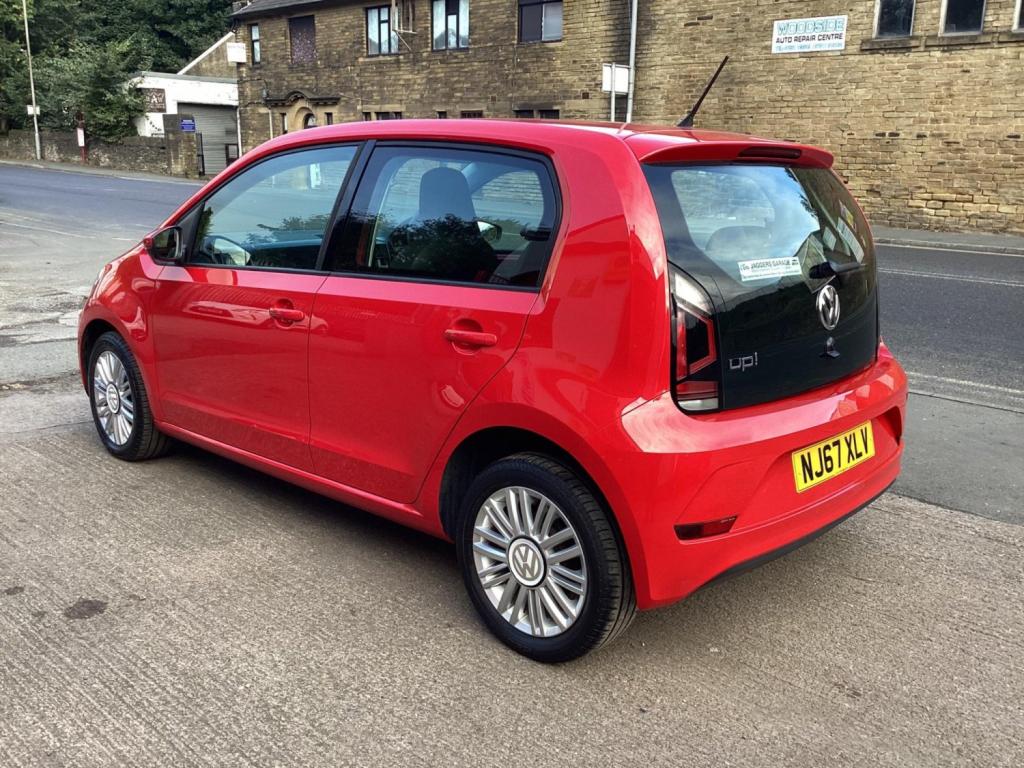 VOLKSWAGEN UP
