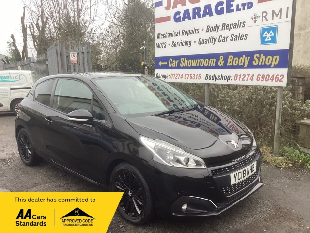 PEUGEOT 208 1.2 PureTech Black Edition Euro 6 3dr