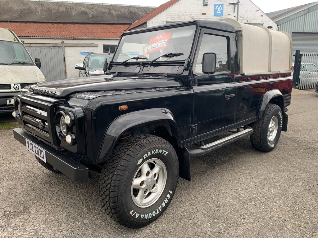 LAND ROVER DEFENDER 110