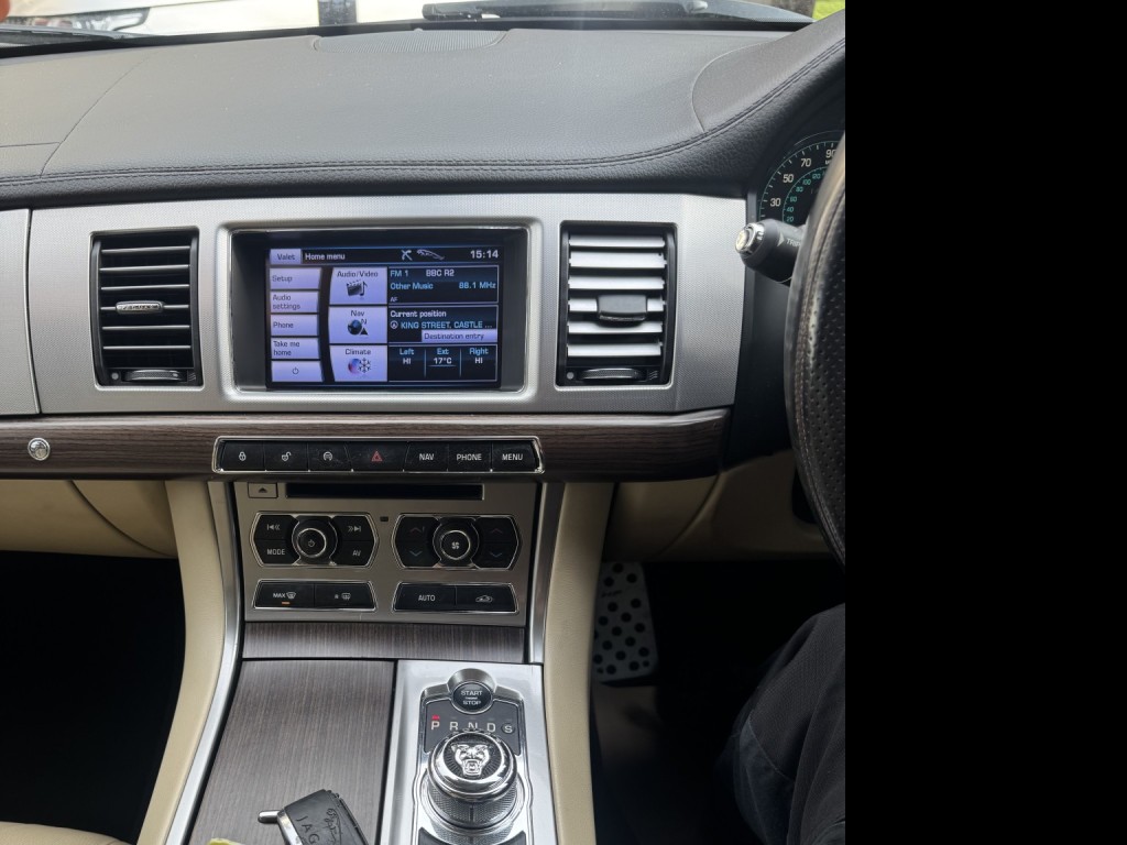 JAGUAR XF