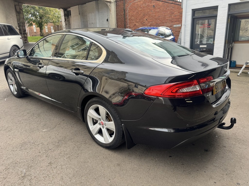 JAGUAR XF