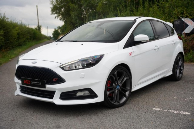 FORD FOCUS 2.0T EcoBoost ST-3 Euro 6 (s/s) 5dr
