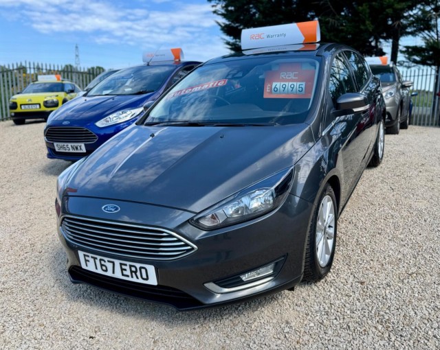 FORD FOCUS 1.0 T EcoBoost Titanium