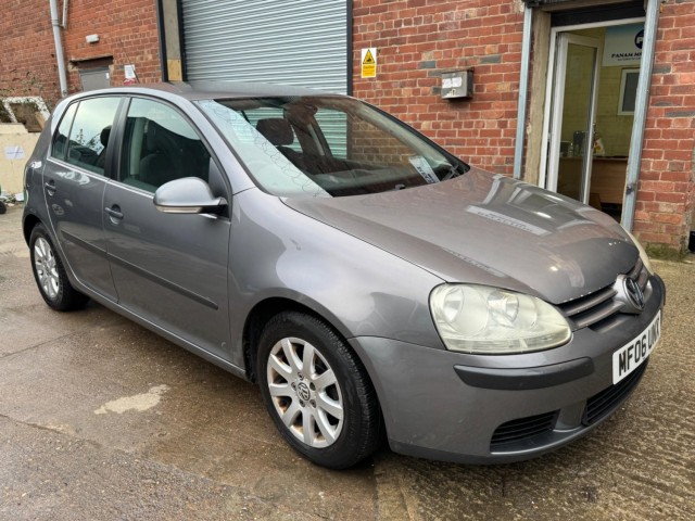 VOLKSWAGEN GOLF 1.6 FSI SE 5dr