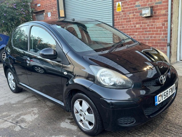 TOYOTA AYGO 1.0 VVT-i Black MultiMode Euro 4 5dr (AC)