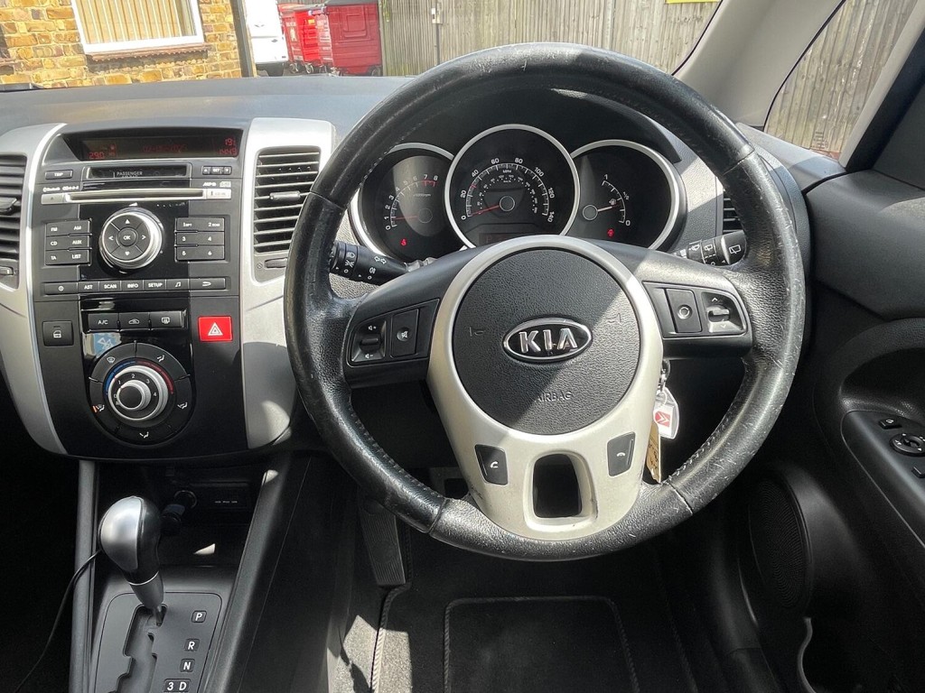 KIA VENGA
