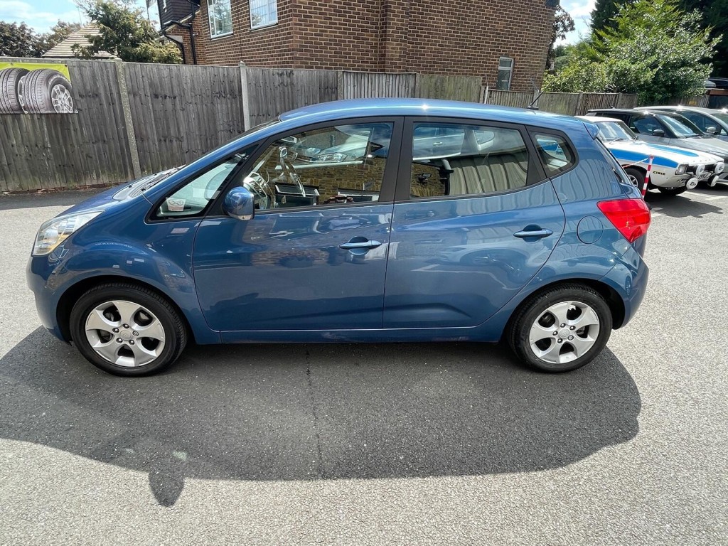 KIA VENGA