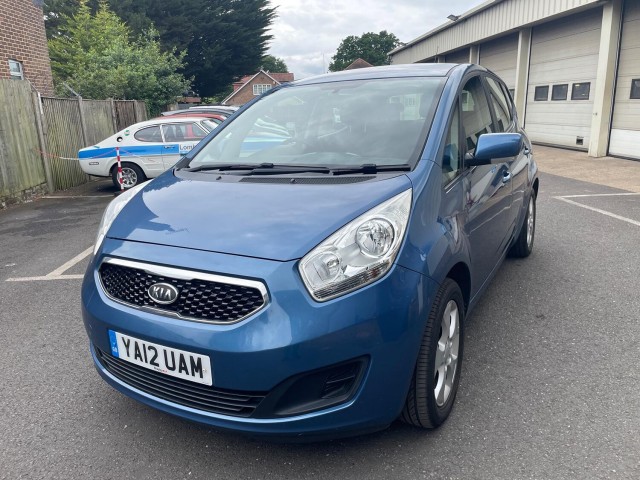 KIA VENGA 1.6 2