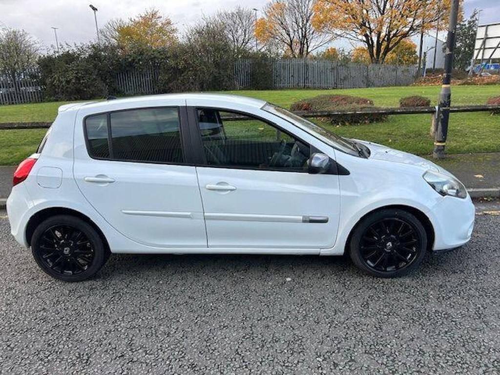 RENAULT CLIO