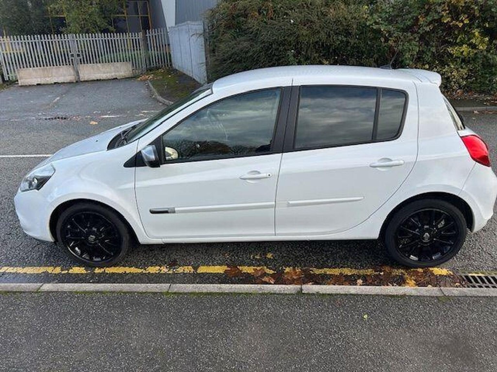 RENAULT CLIO