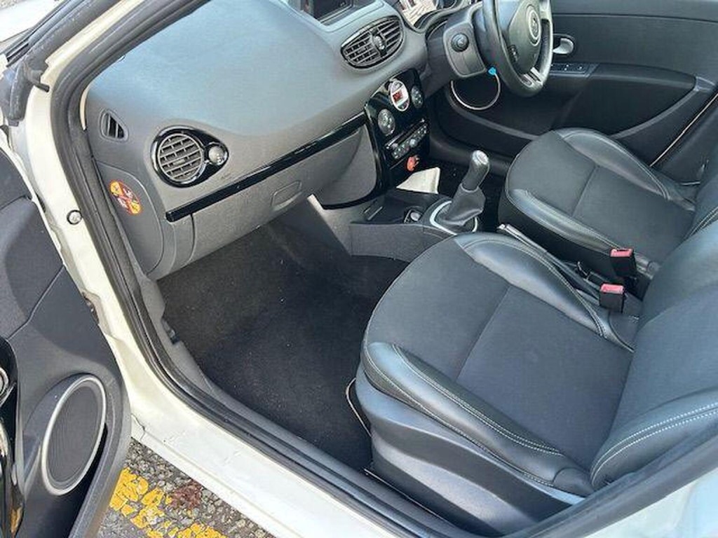 RENAULT CLIO