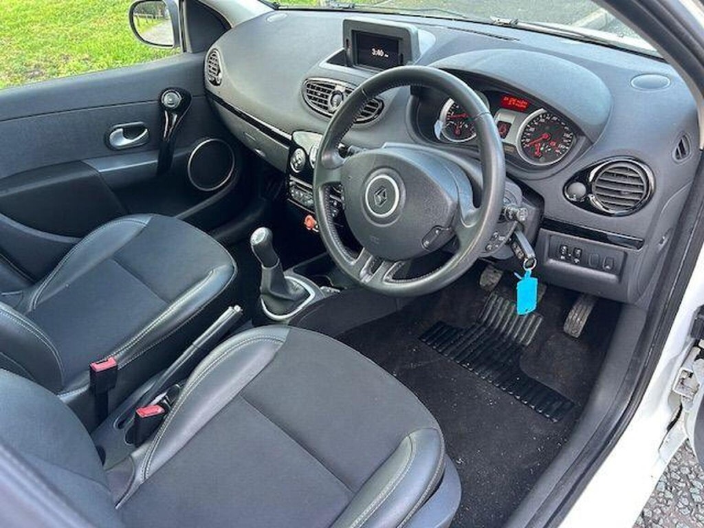 RENAULT CLIO