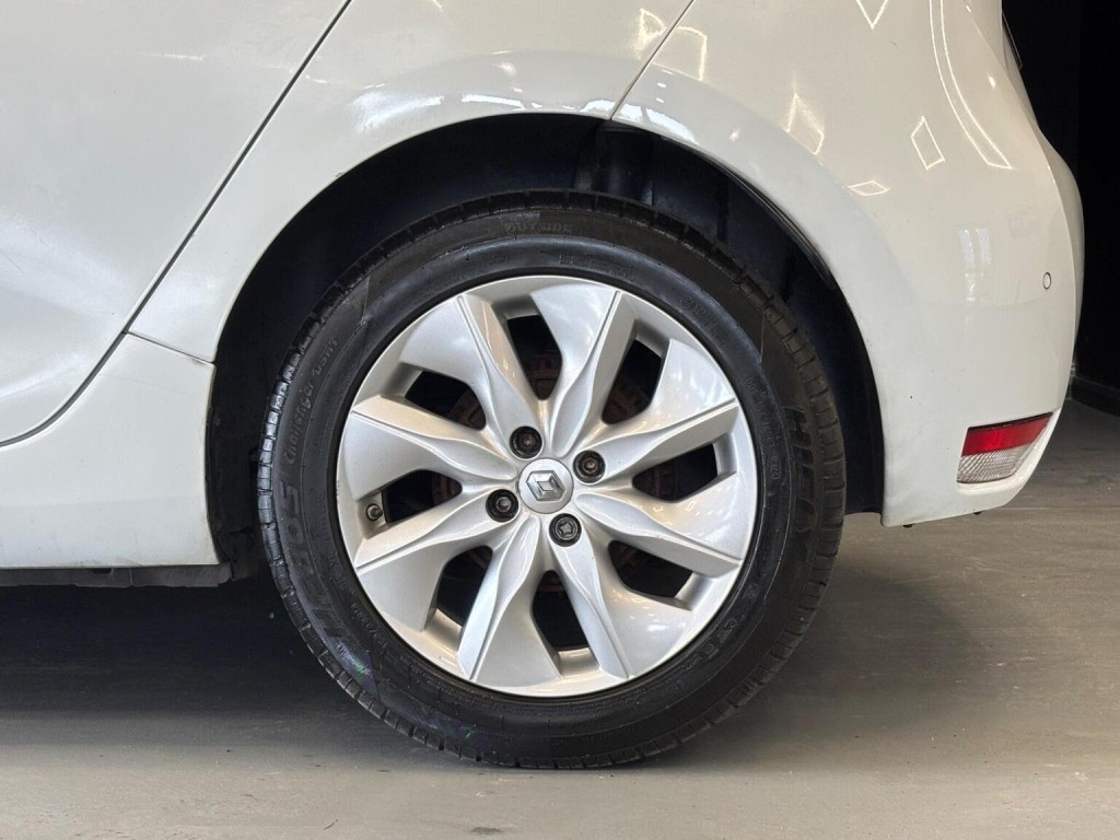 RENAULT ZOE