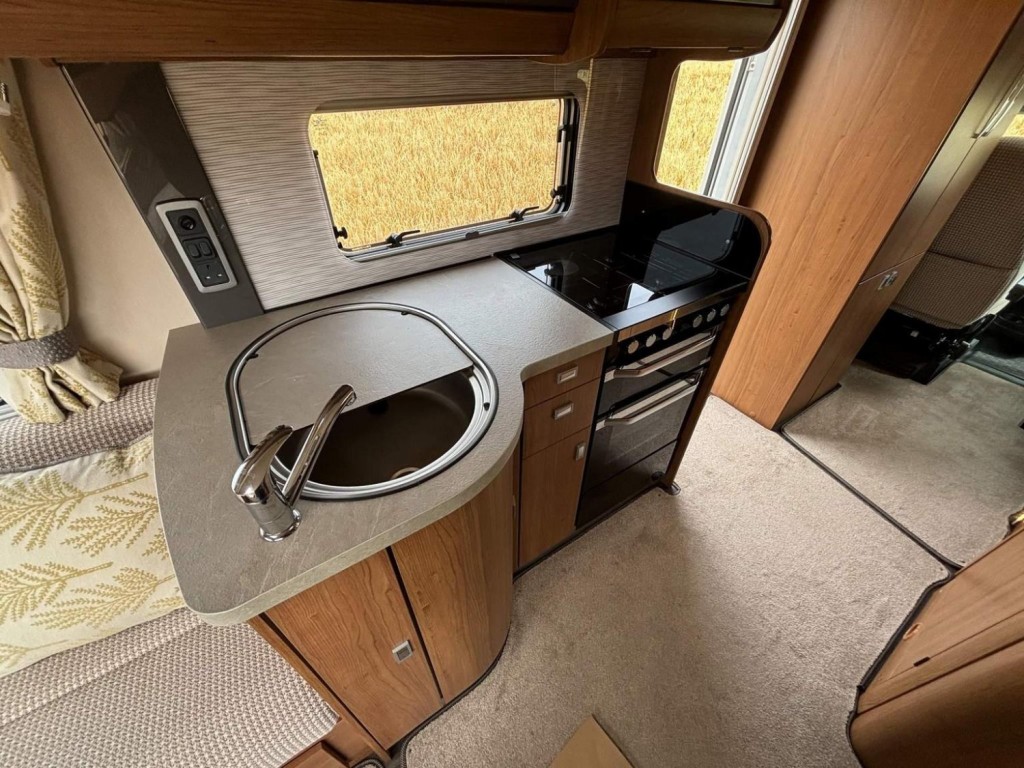 AUTO-TRAIL APACHE 634