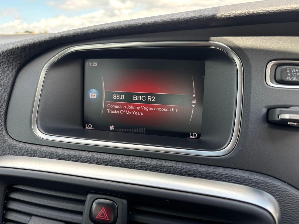 VOLVO V40 CROSS COUNTRY