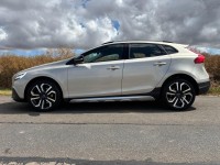VOLVO V40 CROSS COUNTRY