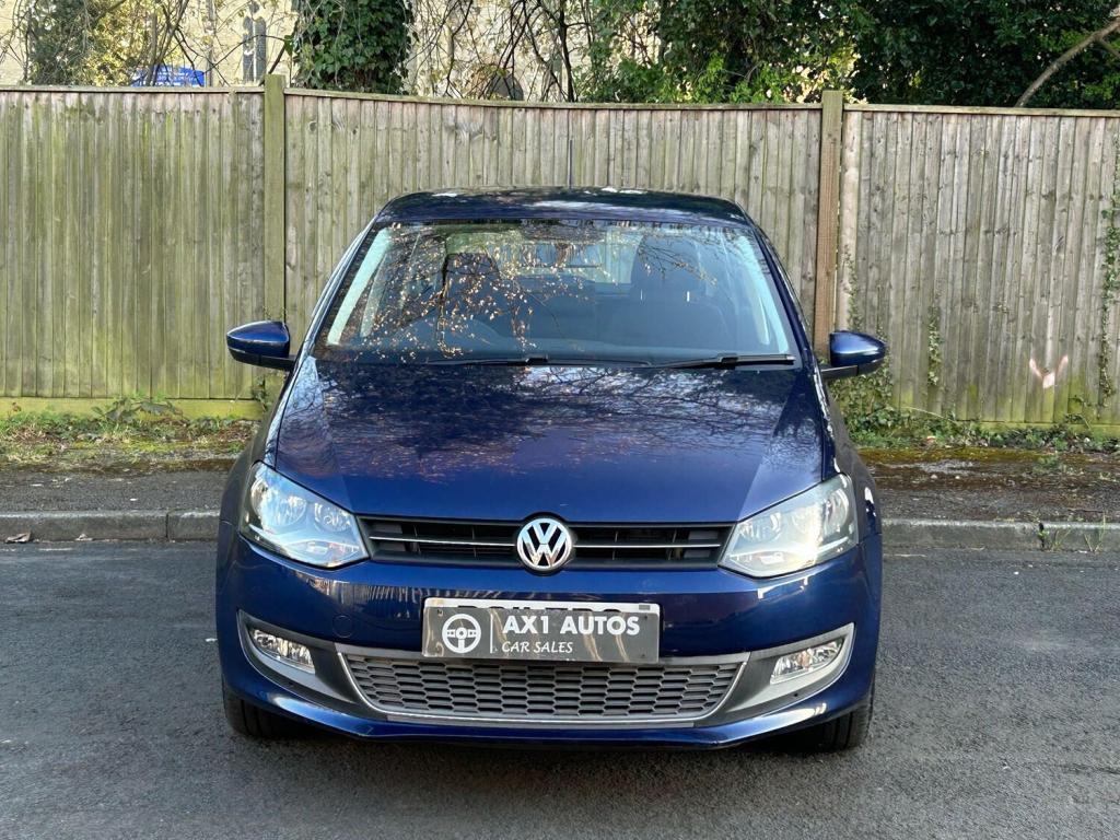 VOLKSWAGEN POLO
