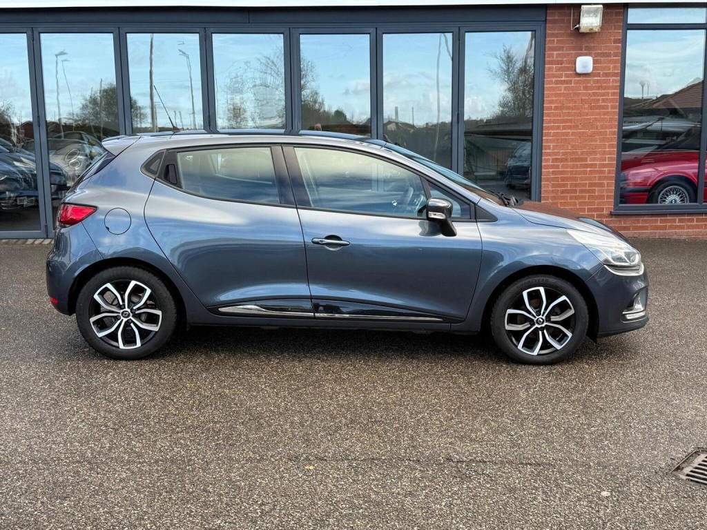 RENAULT CLIO 1.5 dCi Play Euro 6 (s/s) 5dr