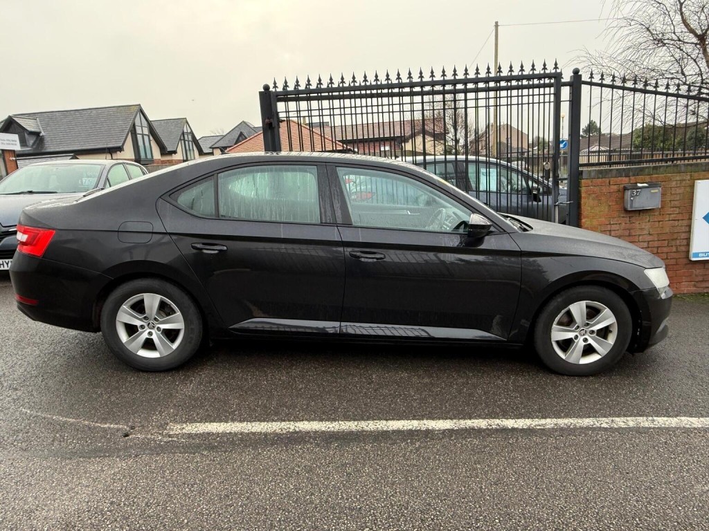 SKODA SUPERB 2.0 TDI S Euro 6 (s/s) 5dr