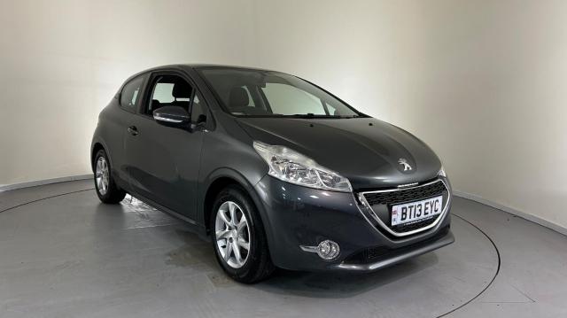 PEUGEOT 208 1.2 VTi Active