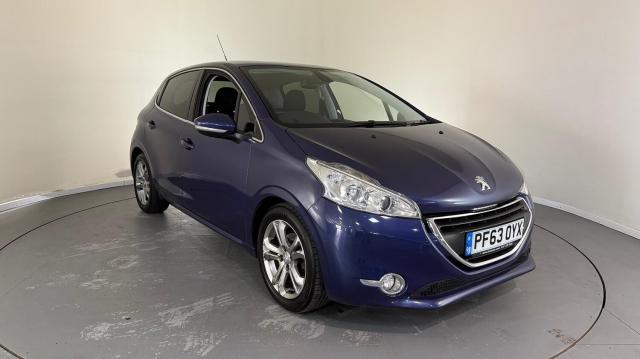 PEUGEOT 208 1.4 HDi Allure
