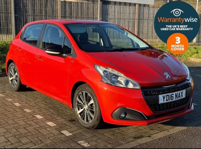 PEUGEOT 208 1.2 PureTech XS White