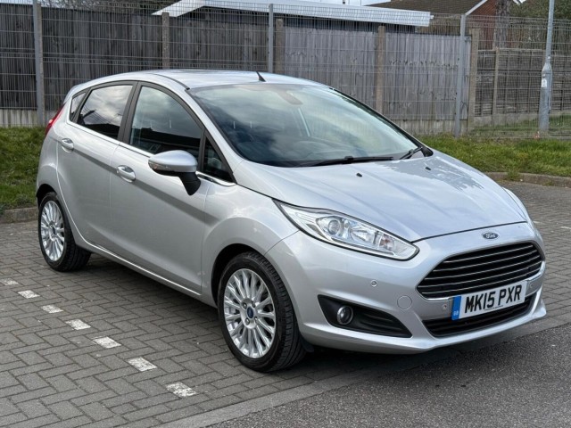 FORD FIESTA 1.0T EcoBoost Titanium Euro 5 (s/s) 5dr