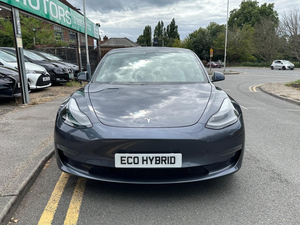 TESLA MODEL 3