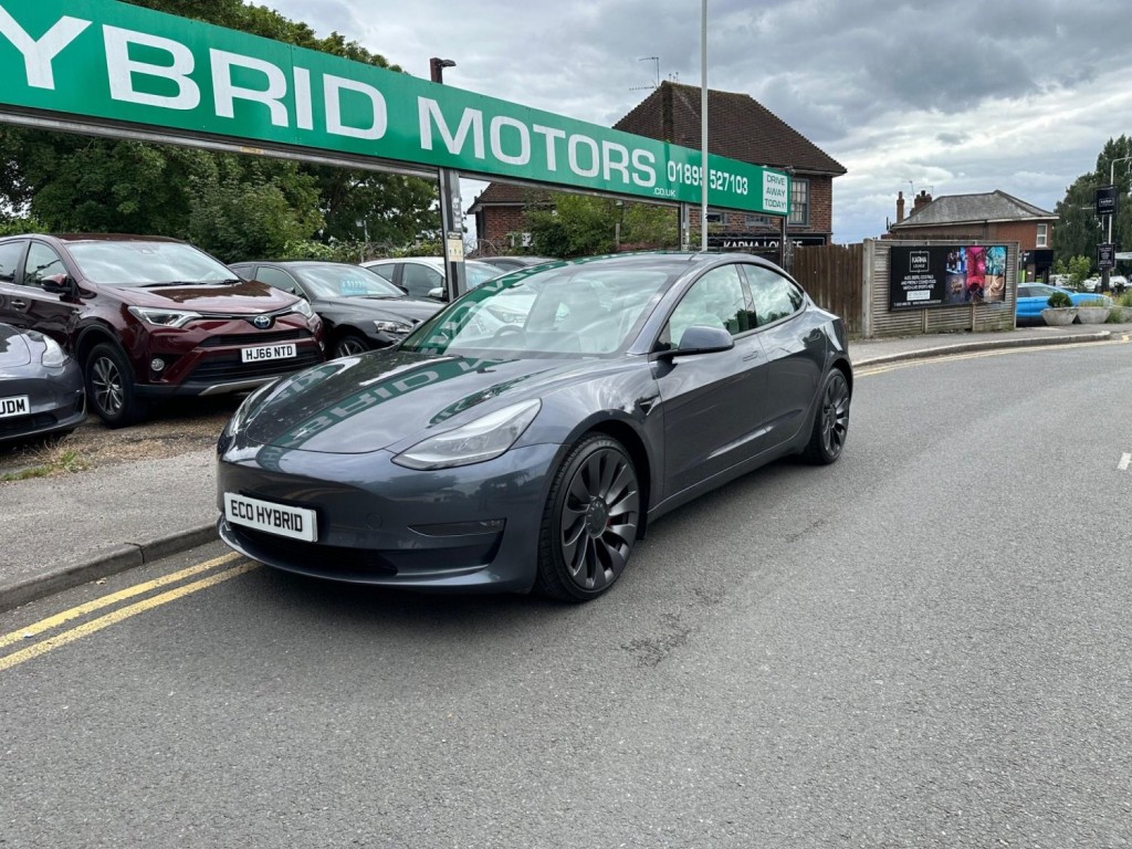 TESLA MODEL 3