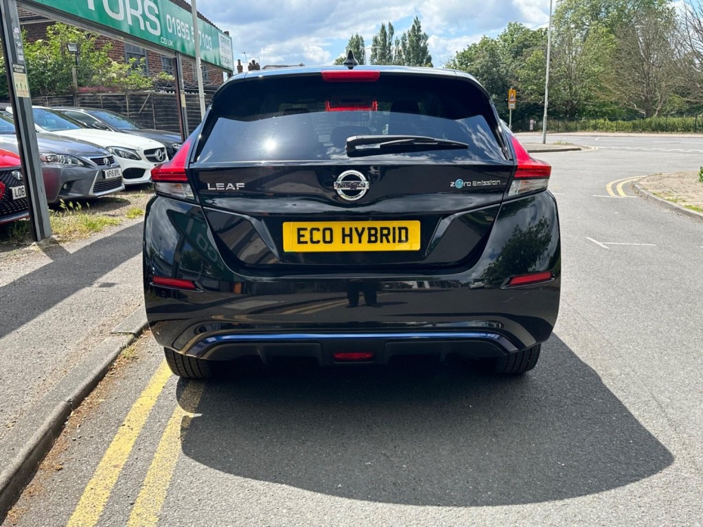 NISSAN LEAF