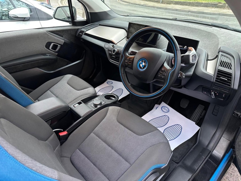 BMW I3