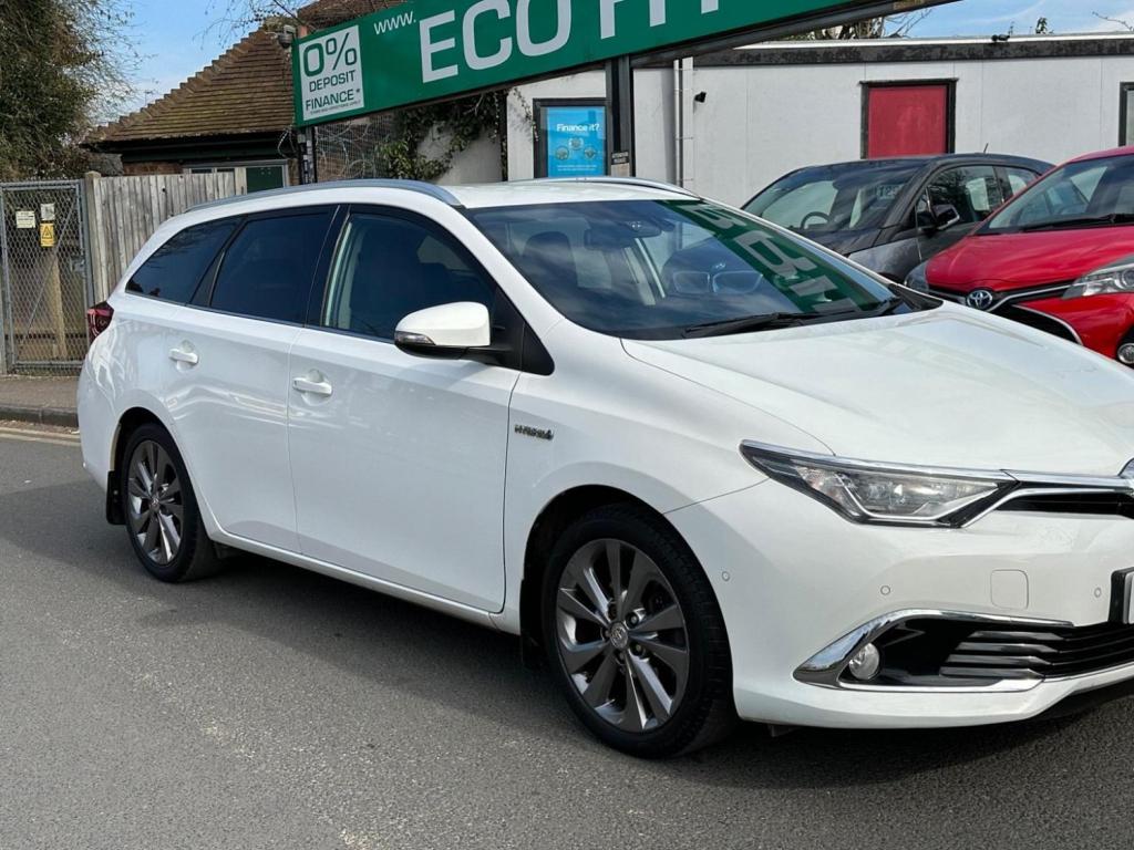 TOYOTA AURIS